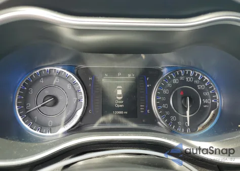 2015 Chrysler 200 Limited из США, поврежденный, VIN 1C3CCCAB5FN686171